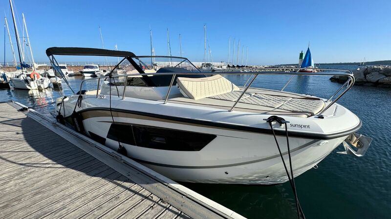 QUICKSILVER 875 SUNDECK 